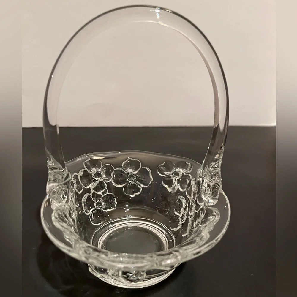 Vintage Tiara Indiana Glass Dogwood Basket with Handle